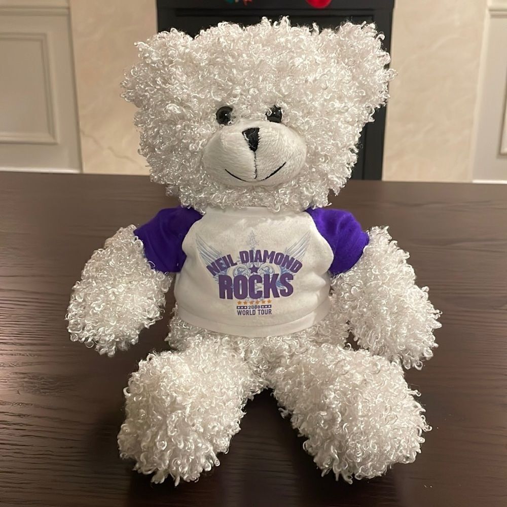 NEIL DIAMOND PLUSH WHITE CURLY TEDDY BEAR-CONCERT TOUR 2008 14 INCH PURPLE SHIRT